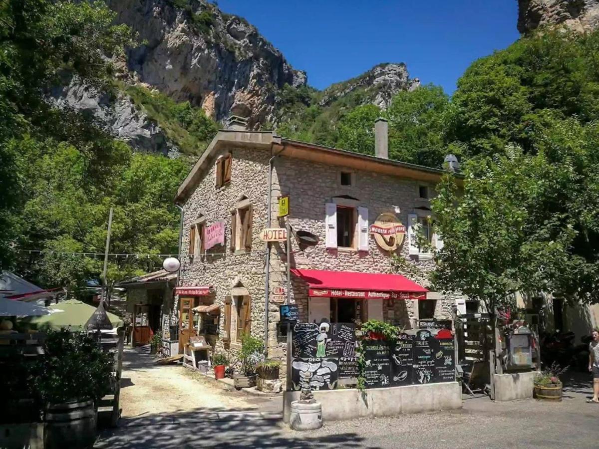 Le Moulin De La Pipe - Logis Hotel Restaurant Plan-de-Baix Bagian luar foto